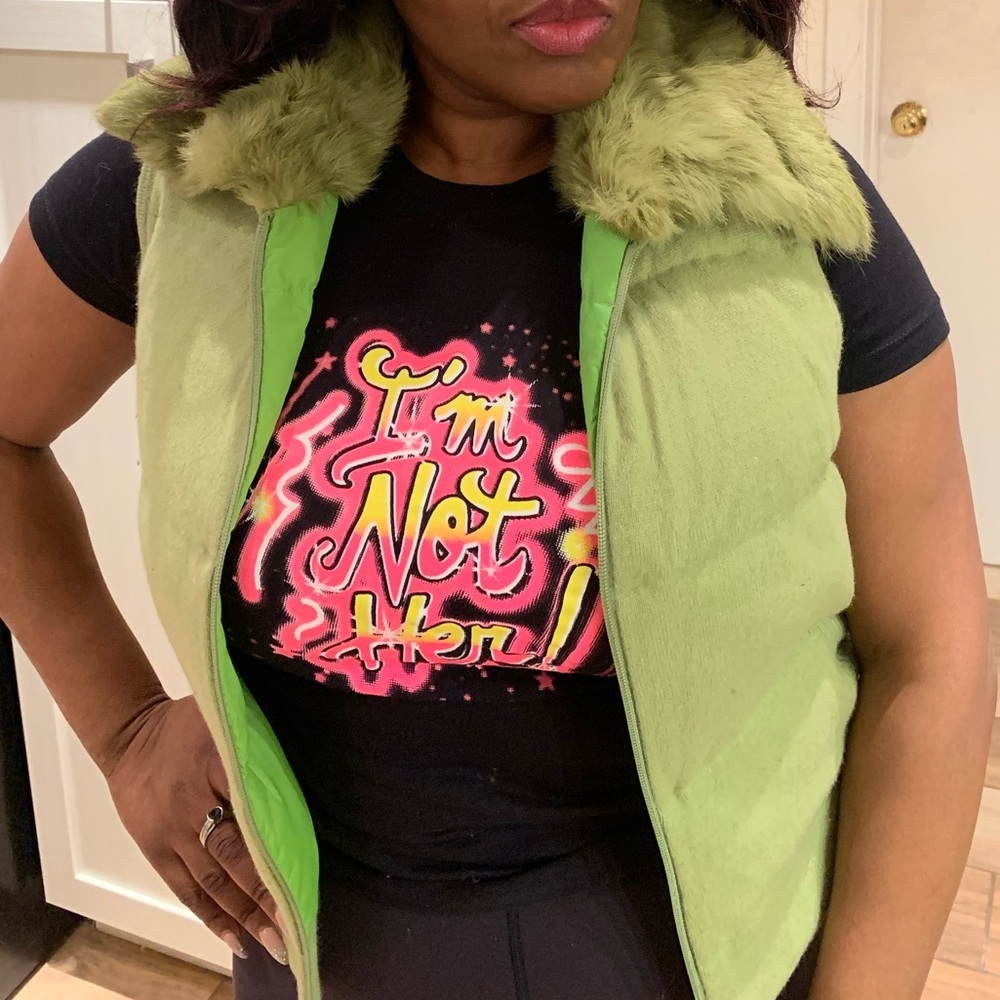 Sleeveless green puffy coat rabbit fur collar